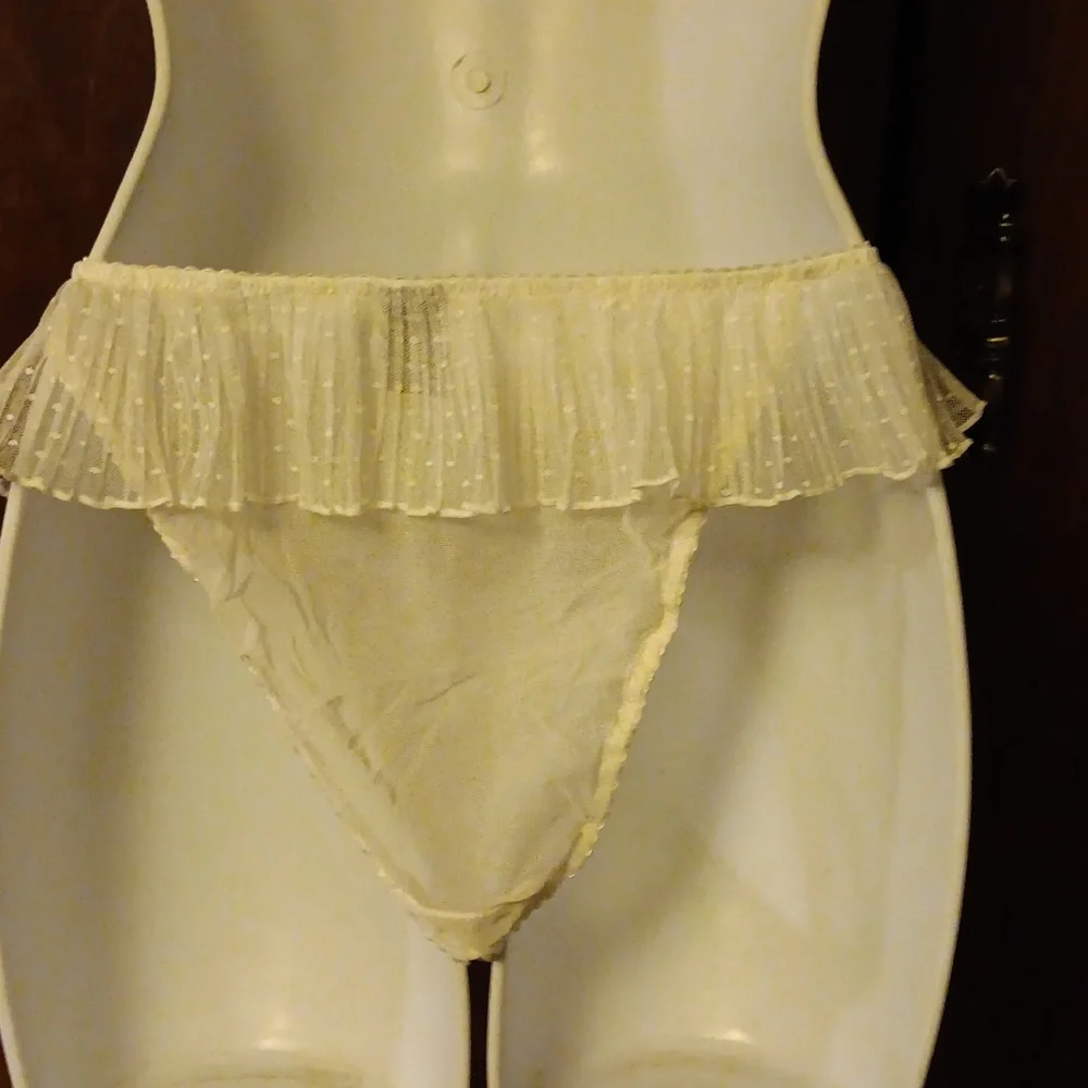 NWT VICTORIA SECRETS WHITE STRING BIKINI LARGE - Picture 4 of 5